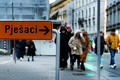 Pješaci desno,&hellip;