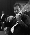 the violin pla&hellip;