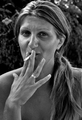 S CIGARETOM NI&hellip;