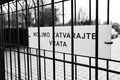 Molimo zatvara&hellip;