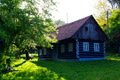 Hižica u trnac&hellip;